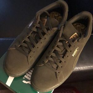 Puma olive green Sneakers